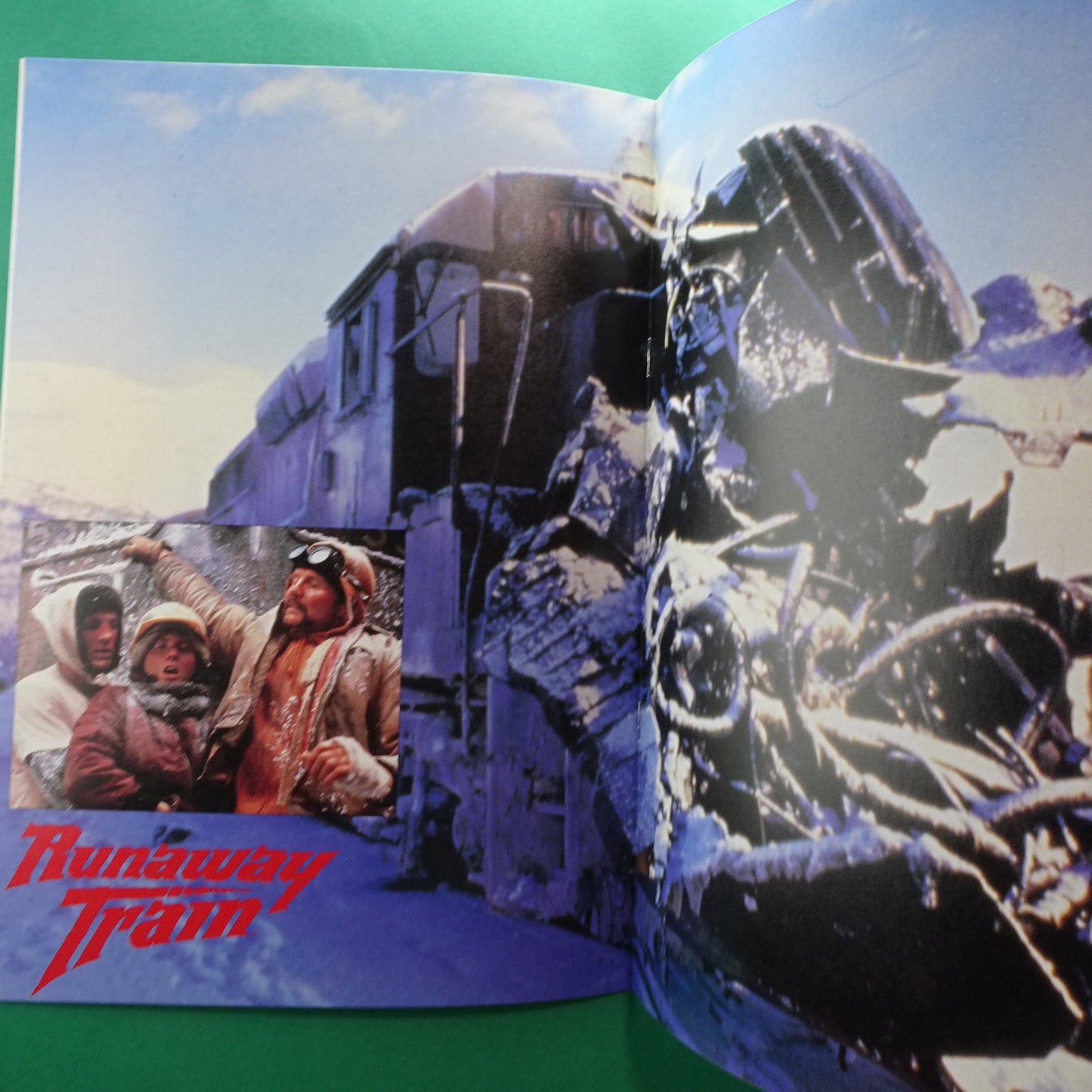 Runaway Train Japan Movie Program 1985 Jon Voight Andrey Konchalovskiy Excellent