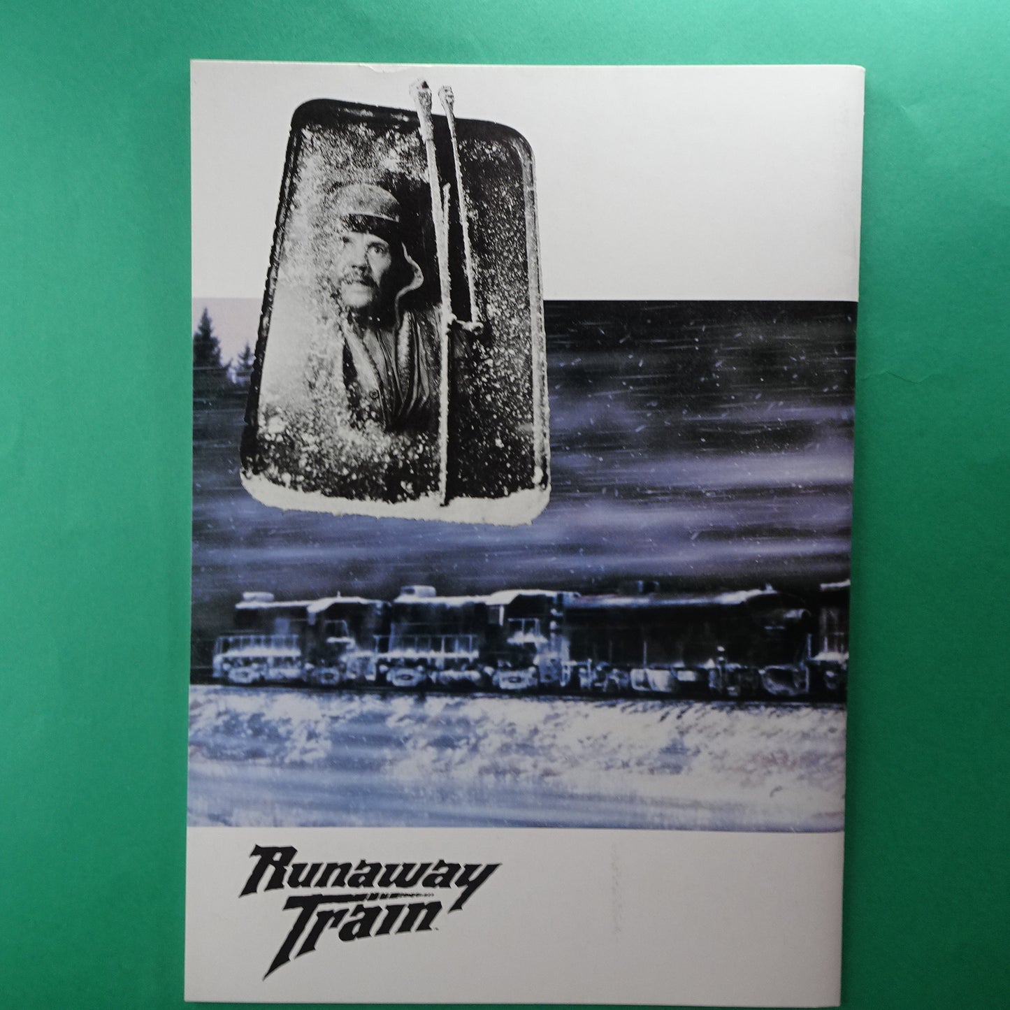 Runaway Train Japan Movie Program 1985 Jon Voight Andrey Konchalovskiy Excellent